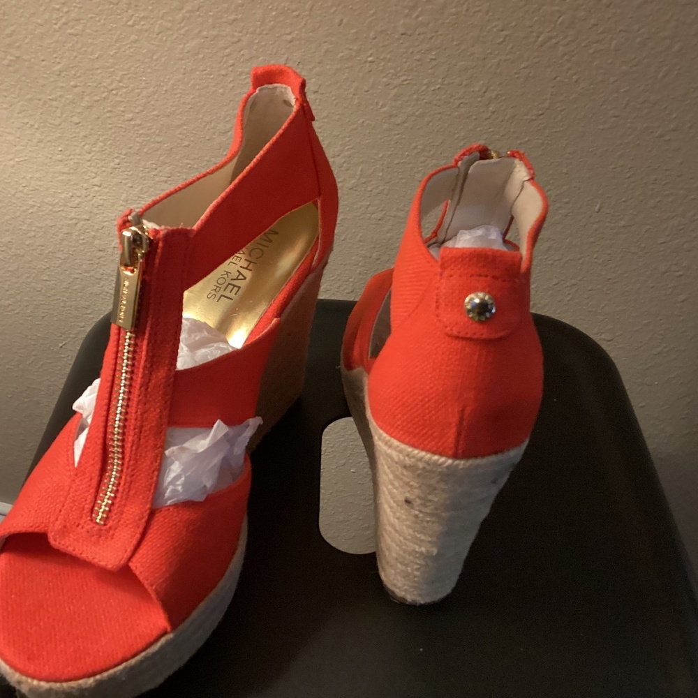 Michael Michael Kors 6.5 Mandarin Canvas Damita Wedge